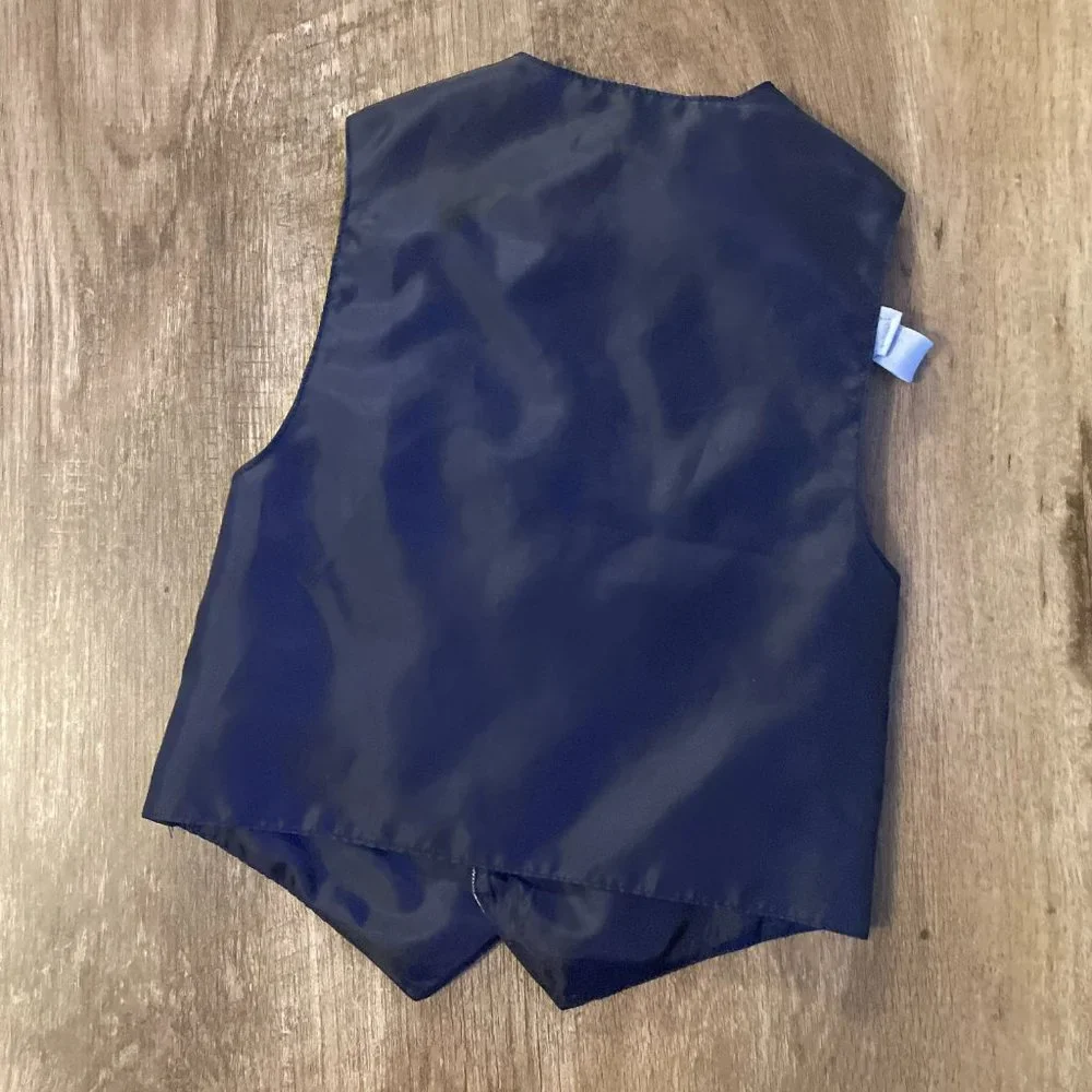 Boys vest with light blue bowtie - Picture 2 of 3